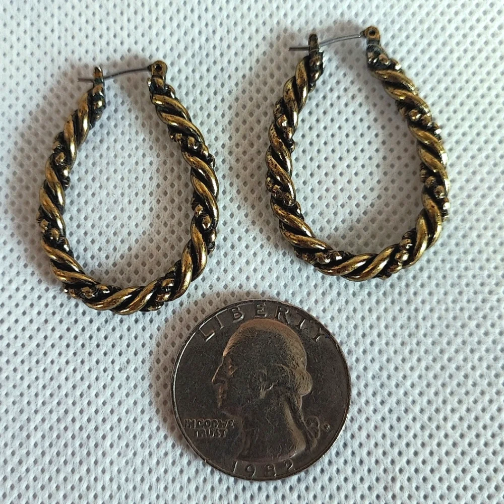 Vintage Unsigned Brass Tone Twisted Horseshoe Hoop Shaped Pierced Earrings